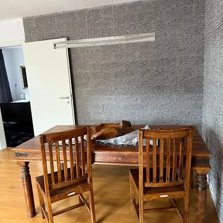 Appartementshaus Vlora *